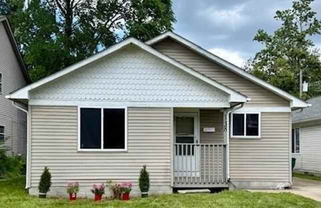 138 W Maxlow Avenue photos photos