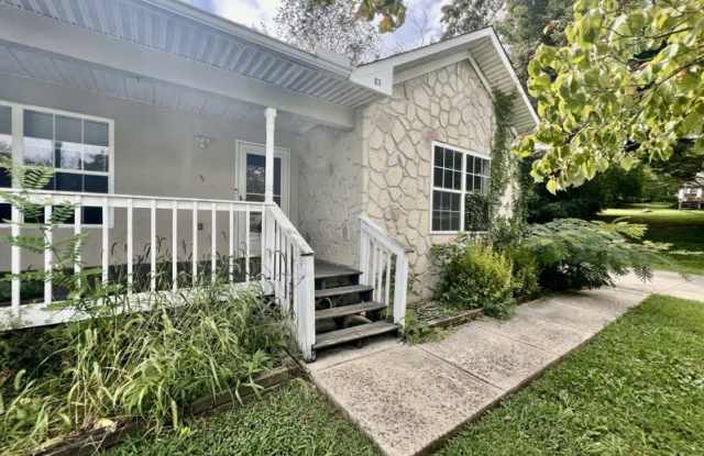 180 Stone Henge Lane- E2 photos photos