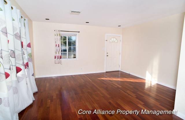 6000 White Oak Avenue - 6000 N White Oak Ave, Los Angeles, CA 91316