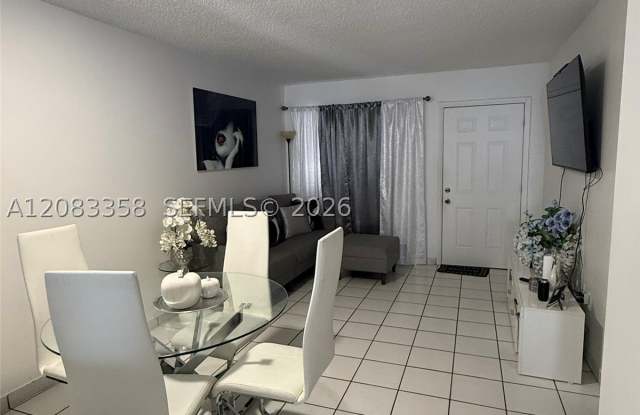 5420 W 21st Ct Gallery 4