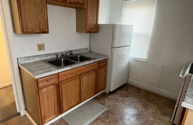 204 1/2 3rd Avenue Southwest apt B - 1 Gallery 1