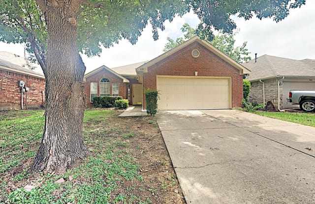 628 Fox Run Trl - 628 Fox Run Trail, Saginaw, TX 76179
