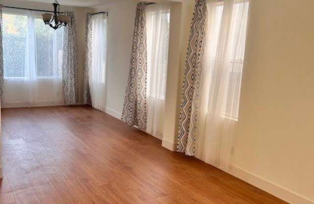 5042 Stone Ridge Drive Gallery 4