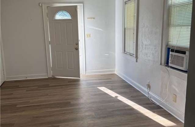 9108 Mace Arch Gallery 3