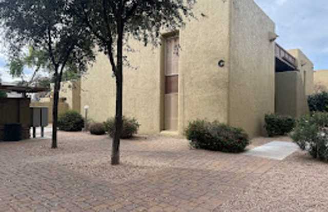 PM A1141: 1701 W Tuckey Ln. photos photos