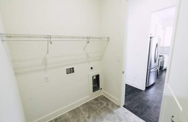 1104 Bell Avenue Gallery 3