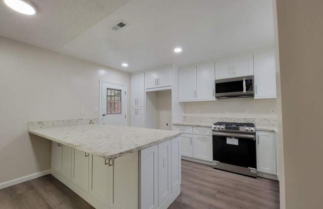 6834 Severn Drive Gallery 4
