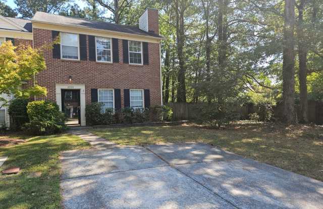 2 BED/2/5 BATH TOWNHOME Gallery 2