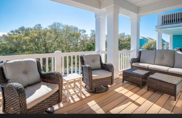 PERFECT "WORK FROM HOME" LOCATION TO ESCAPE THE WINTER photos photos