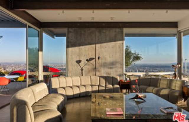 2355 Sunset Plaza Drive Gallery 3