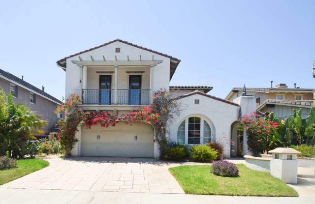 4BED/3BATH Home in Village at the Park in Camarillo - 359 Sycamore Cottage Court, Camarillo, CA 93012