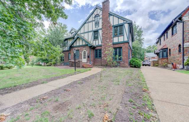 (869) 8002 Davis/701 S. Meramec - 8002 Davis Drive, Clayton, MO 63105