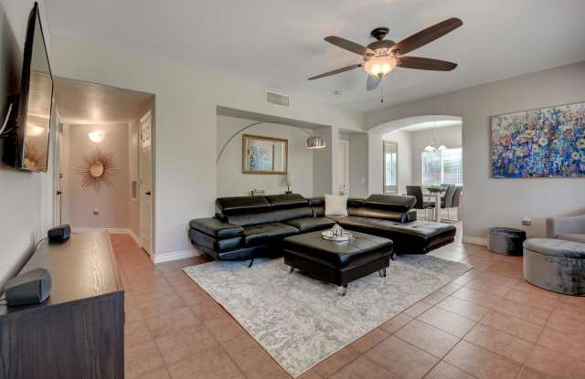 2001 Quarry Ridge Street - 1 Gallery 2