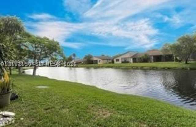 440 Lakeview Dr Gallery 2