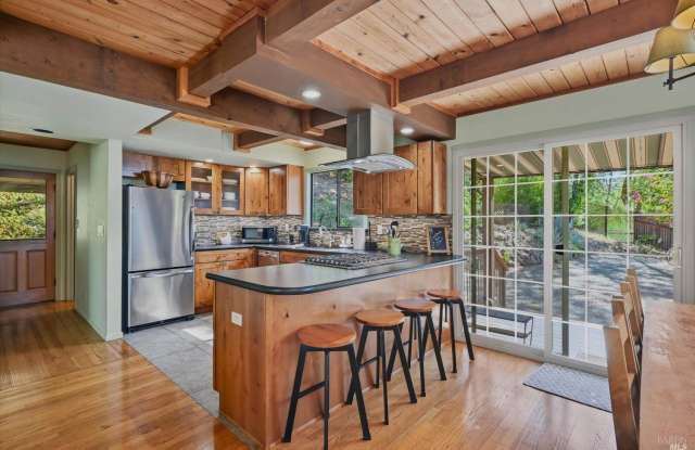 4405 Lake County Highway Gallery 1