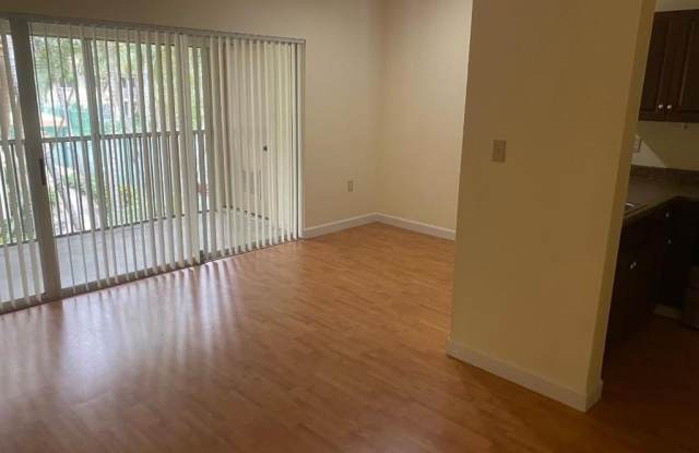19202 Glenmoor Dr Gallery 3