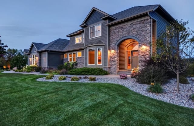 4905 Lily Ave N - 4905 Lily Avenue North, Lake Elmo, MN 55042