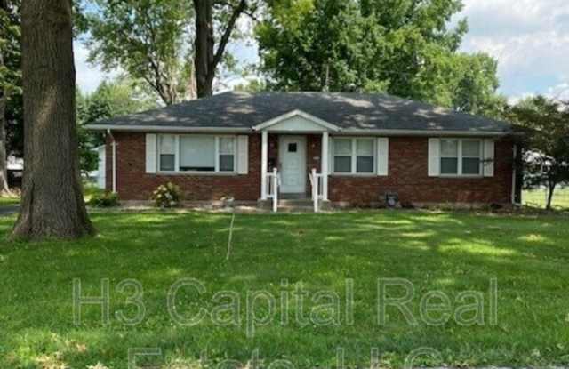 2111 Clark Avenue - 2111 Clark Avenue, Granite City, IL 62040