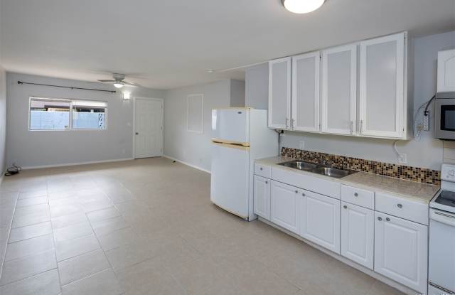 1365 Kuahaka Street photos photos