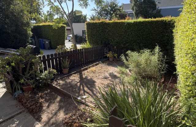 Spacious & Unique Home with Vaulted Ceilings, Private Balcony & Multiple Living Areas Gallery 4