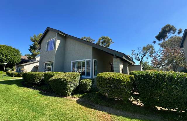 Beautiful bright townhome in Tierrasanta photos photos