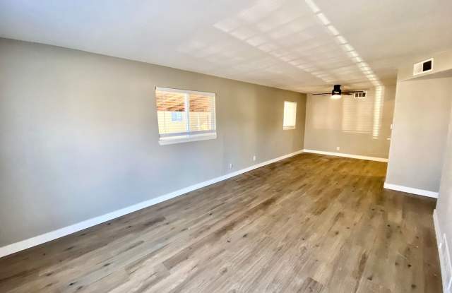 Charming Ranch in Jewell Heights with a huge Backyard! photos photos