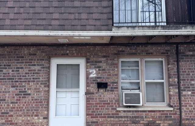 207 W Hydraulic Street unit: 2 photos photos