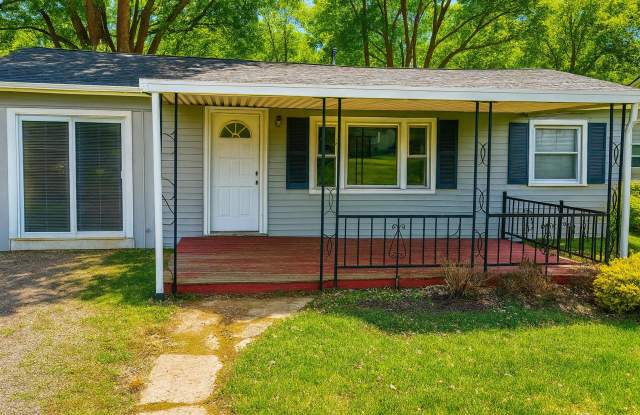 Welcome to this charming 2-bedroom home in Mansfield, OH. - 1120 Pat Lane, Richland County, OH 44906 Welcome to this charming 2-bedroom home in Mansfield, OH. - 1120 Pat Lane, Richland County, OH 44906