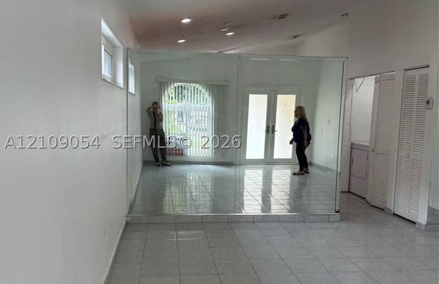 3116 W 73rd Pl Gallery 3