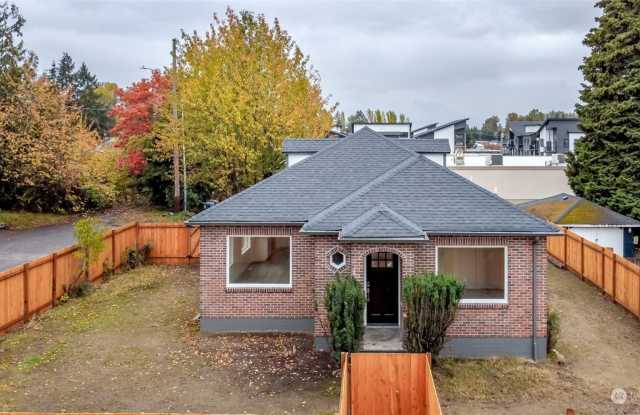 Lower unit Tacoma duplex photos photos