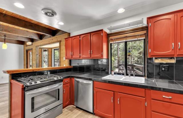 25220 Lodge Road Gallery 4