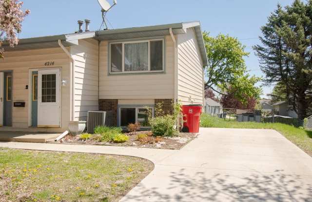 Spacious 2BR Twin Home with In-Unit Laundry photos photos