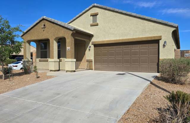 Excellent price on this 4 bedroom with Upgraded kitchen! photos photos