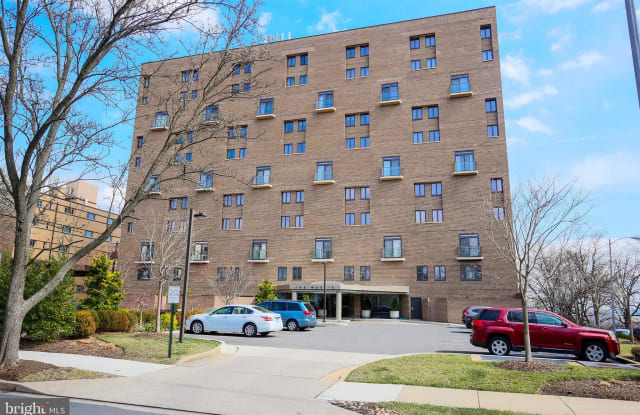 1401 N OAK STREET - 1401 N Oak Ct, Arlington, VA 22209
