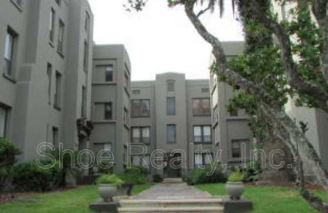 2545 Oak Street - Frances Court photos photos