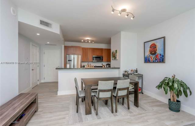 1300 Ponce De Leon Blvd photos photos