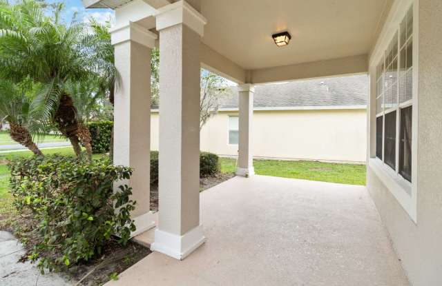 MOVE-IN SPECIAL- Nice 3/2 with Bonus Room in Oak Hammock Preserve Gallery 4