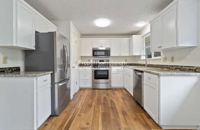 Three Bedroom Ranch in Hillsboro - Water/Sewer Included! DEPOSIT SPECIAL photos photos