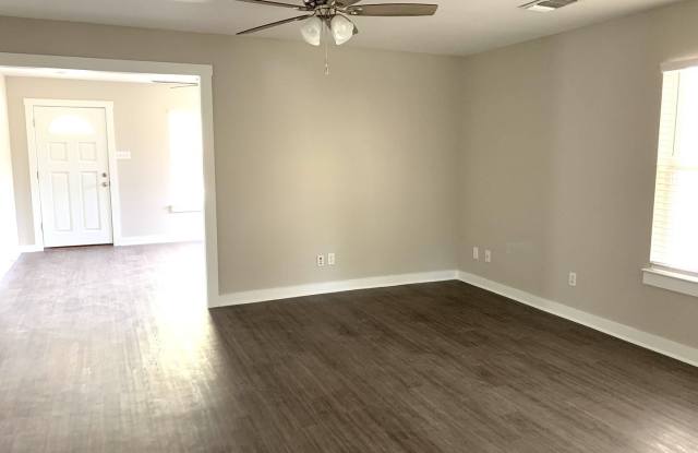 3502 Lura Ln Gallery 4