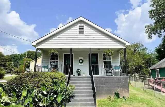 13 Hollywood Circle - 13 Hollywood Circle, Greenville, SC 29607