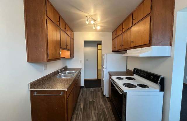 Phalen Apartments on Maryland! photos photos