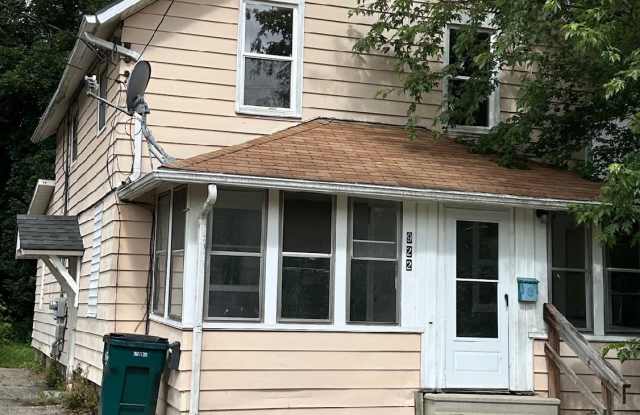 922 Dakin Street - 1 photos photos