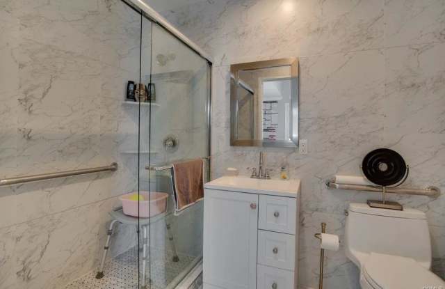 7001 Van Noord Avenue - 7001 Van Noord Avenue, Los Angeles, CA 91605