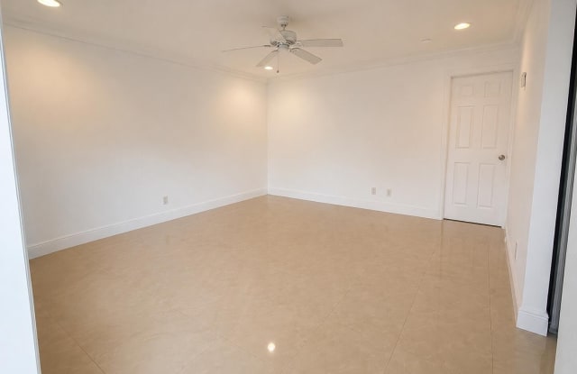 101 SW 3rd Avenue Gallery 3
