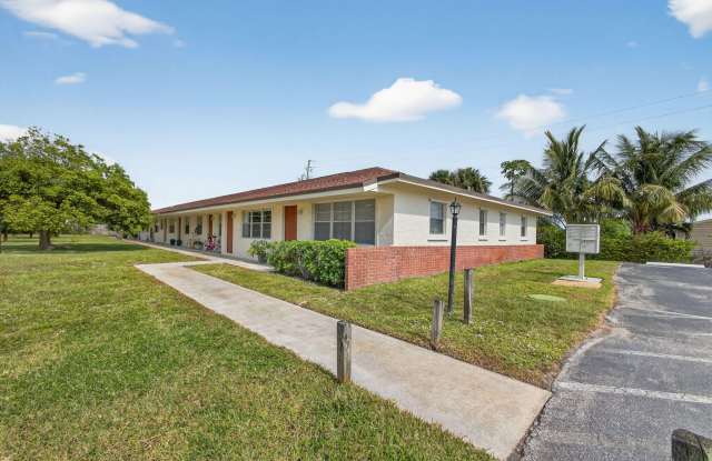 8585 Church St SE unit: 2 photos photos