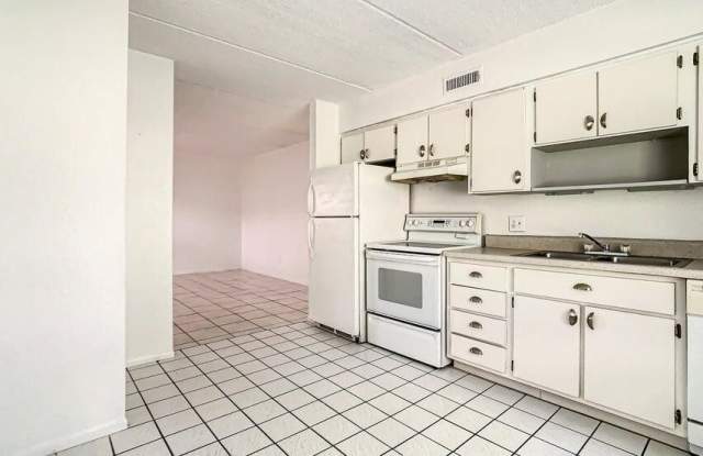 714-2 Michigan Court photos photos