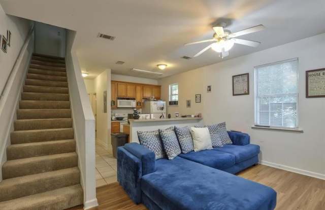 924 Ashburn Drive Gallery 3
