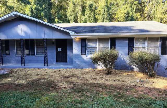 4 Bedroom 2.5 Bath Home Gallery 1
