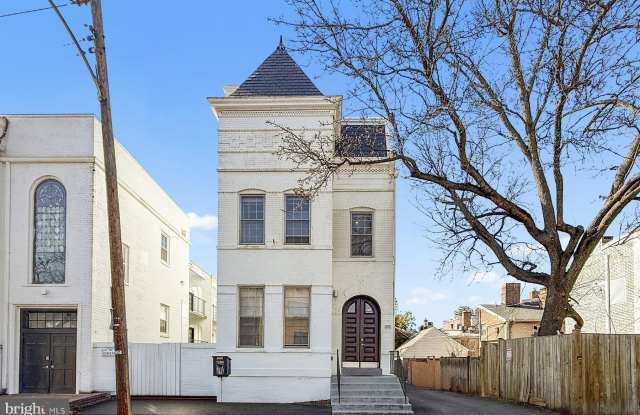 205 S PATRICK Street photos photos