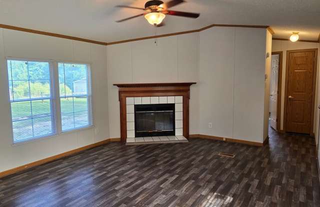 New Listing!!! Gallery 3